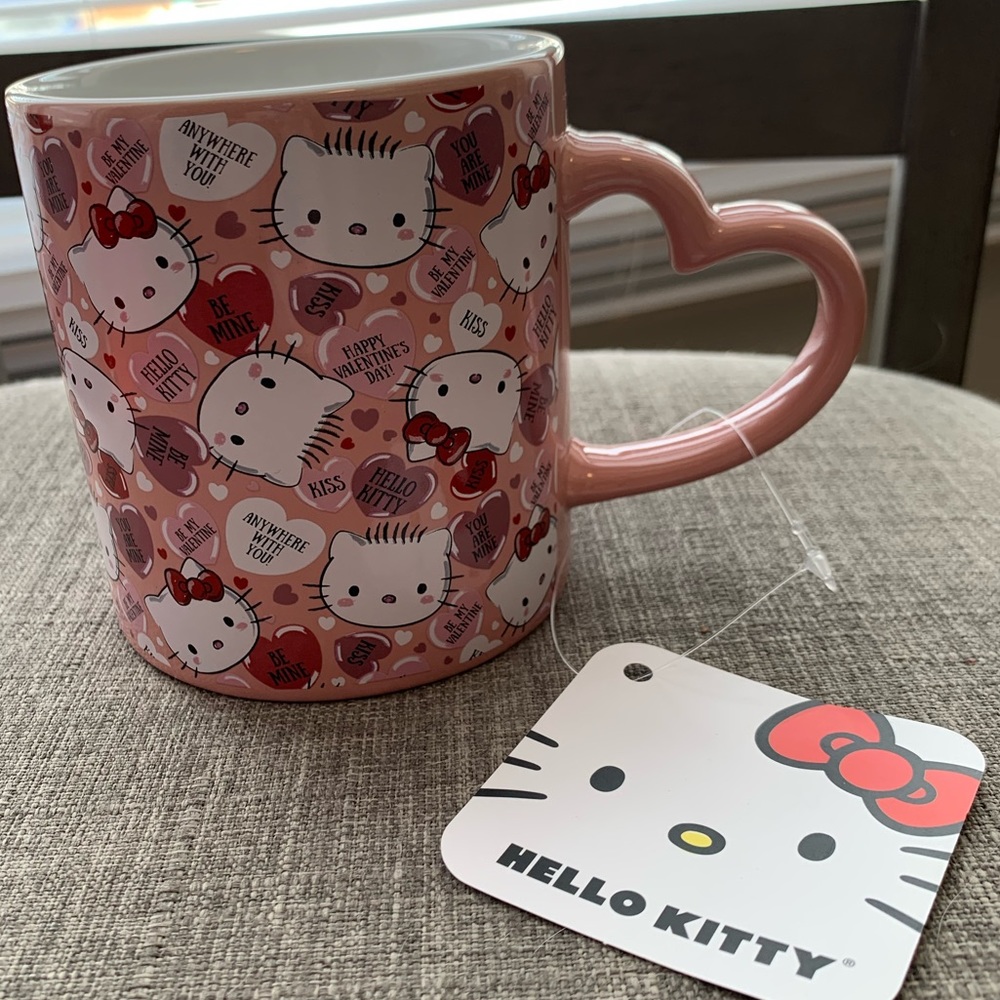 Bioworld Sanrio Hello Kitty Valentines mug